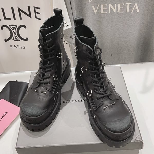 Popular Balenciaga STRIKE Piercing Boots 20MM Replica 763495WBSA21088