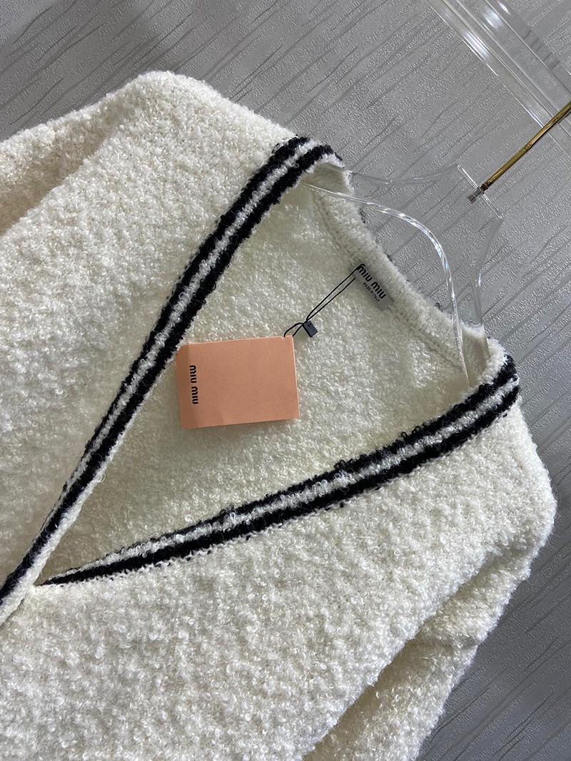 Sold out ☆ Miu Miu sweater copy ☆ Oversized logo mohair sweater? mys81908