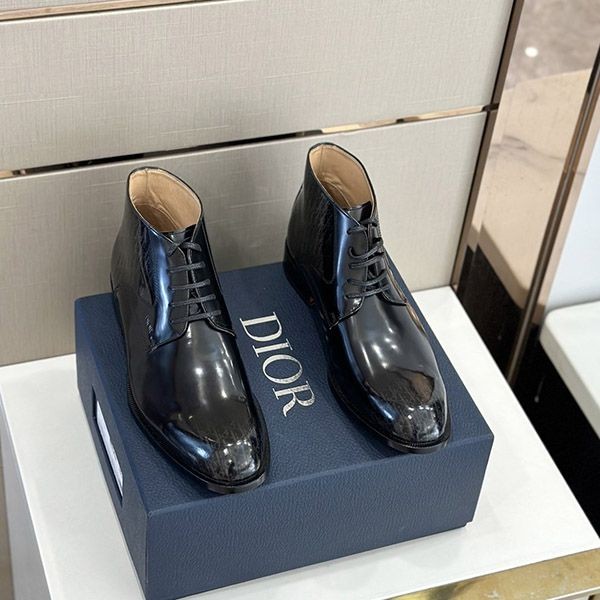 Love at first sight? Dior elegant derby shoes den30997