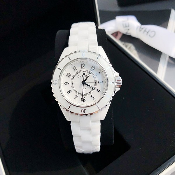 Replica Chanel J12 Caliber 12.2 33mm H5699 Replica Chanel J12 Caliber 12.2 33mm H5699