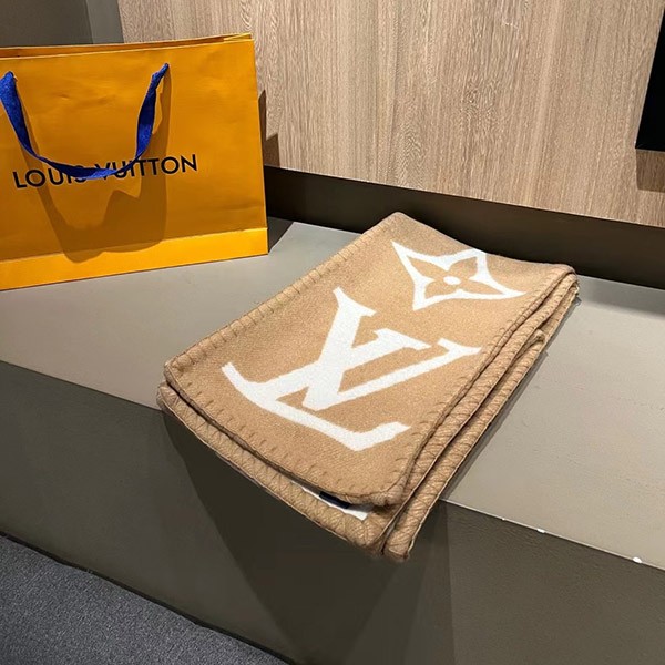 Louis Vuitton Replica Echarpe Sweet Dream Scarf vuj33627
