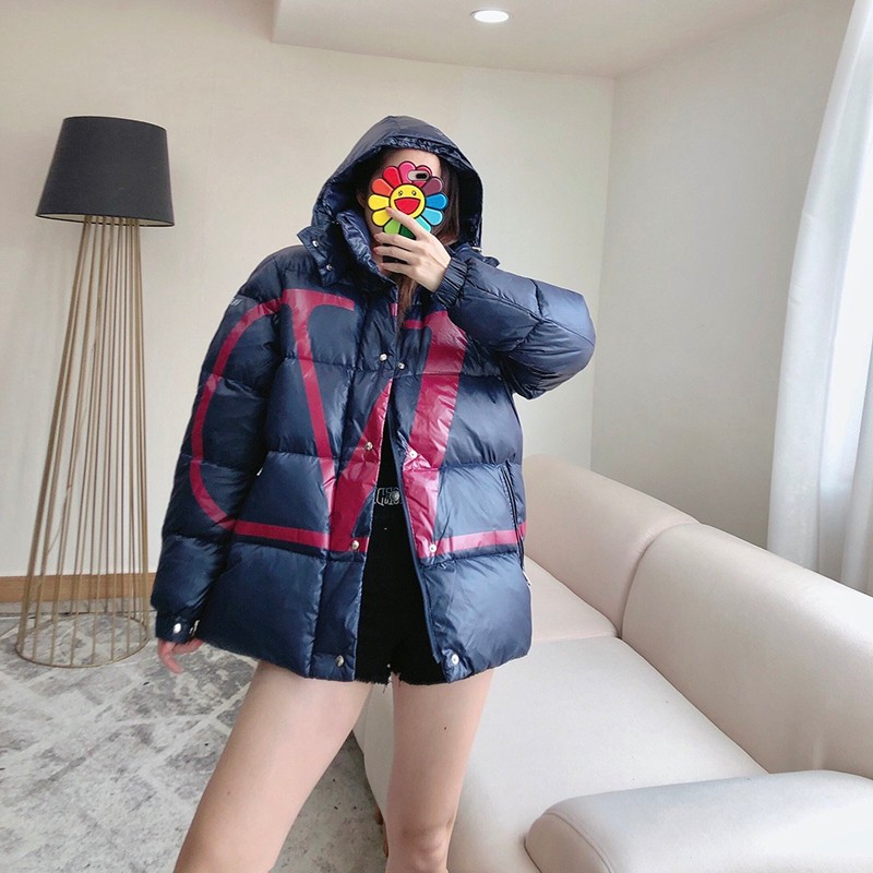 Moncler Valentino Replica Logo Down Jacket Vuq89110 Moncler Valentino Replica Logo Down Jacket Vuq89110