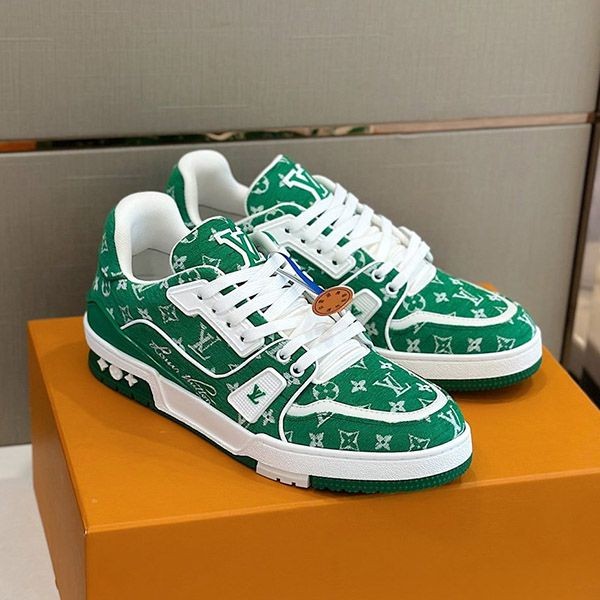 Classic Louis Vuitton trainer sneakers replica monogram vuv78188