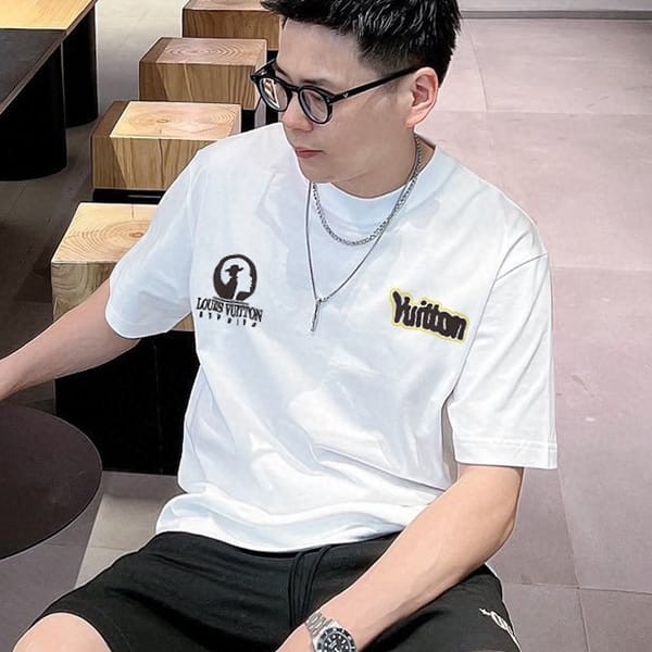 Best Price Louis Vuitton Crew Neck T-Shirt Replica Intarsia Logo 1ABY17 Best Price Louis Vuitton Crew Neck T-Shirt Replica Intarsia Logo 1ABY17