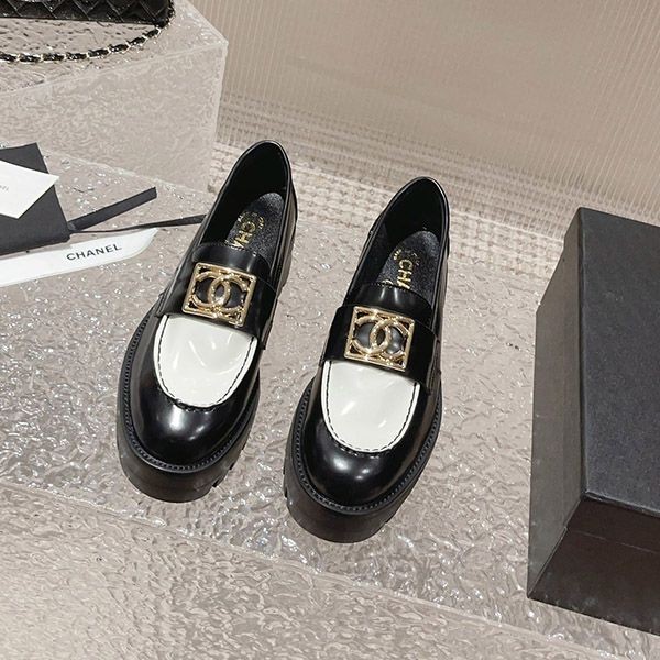 Hard to find Chanel logo loafers and moccasins replica shi64375