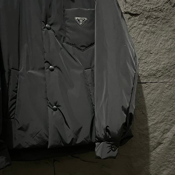 Immediate shipping fake Prada re-nylon convertible cropped down jacket pun78386