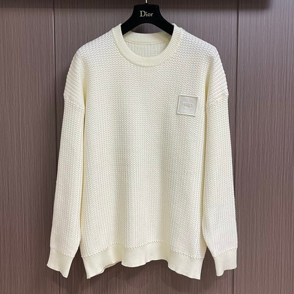 Latest and stylish Fendi replica FF crew neck cashmere sweater fez39680 Latest and stylish Fendi replica FF crew neck cashmere sweater fez39680