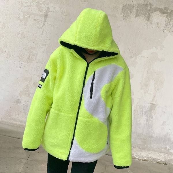 New for Fall/Winter: Supreme x North Face collaboration logo fleece, Lime S logo Noc27399