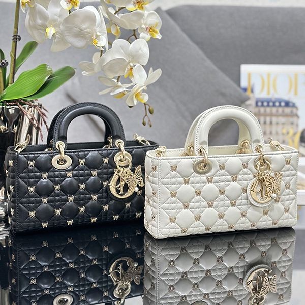 Elegant butterfly studs on Dior LADY D-JOY fake medium bag M0540ONHZ