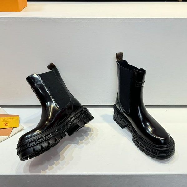 Louis Vuitton leather ankle boots, LV Bobur line, rapidly gaining popularity vuo10483 Louis Vuitton leather ankle boots, LV Bobur line, rapidly gaining popularity vuo10483