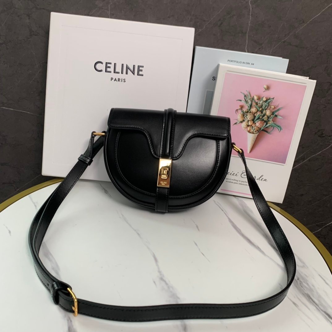 Lovely Lisa! Celine Small Besaz 16 (Celine) Replica Bag 188013BEY38NO Lovely Lisa! Celine Small Besaz 16 (Celine) Replica Bag 188013BEY38NO