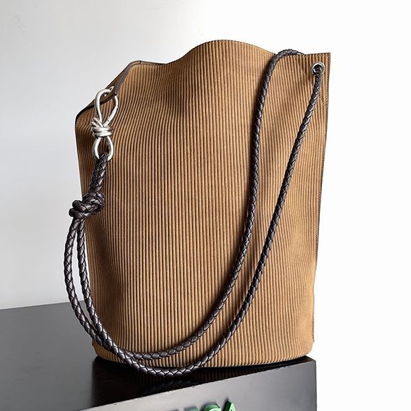 Hard to find! Bottega Veneta shoulder bag replica boi28740