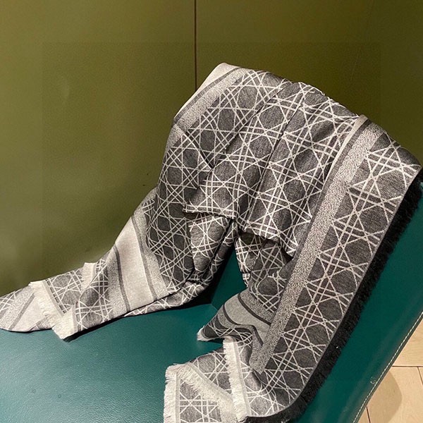 Dior Cannage denim shawl replica wool, silk, cashmere dej00438 Dior Cannage denim shawl replica wool, silk, cashmere dej00438