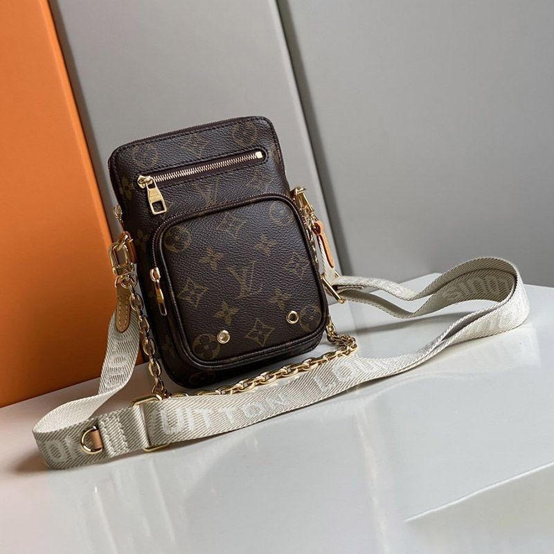 Rare ★ [Popular?] Louis Vuitton ☆ Utility Crossbody M80746