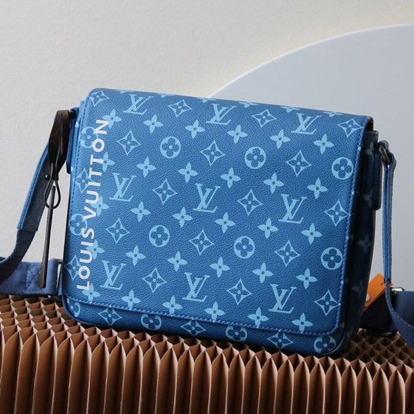 Louis Vuitton District Replica PM NV3 M23785 Louis Vuitton District Replica PM NV3 M23785