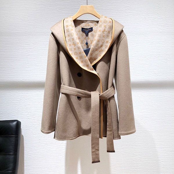 Louis Vuitton Double Breasted Hooded Coat Replica vun81337 Louis Vuitton Double Breasted Hooded Coat Replica vun81337