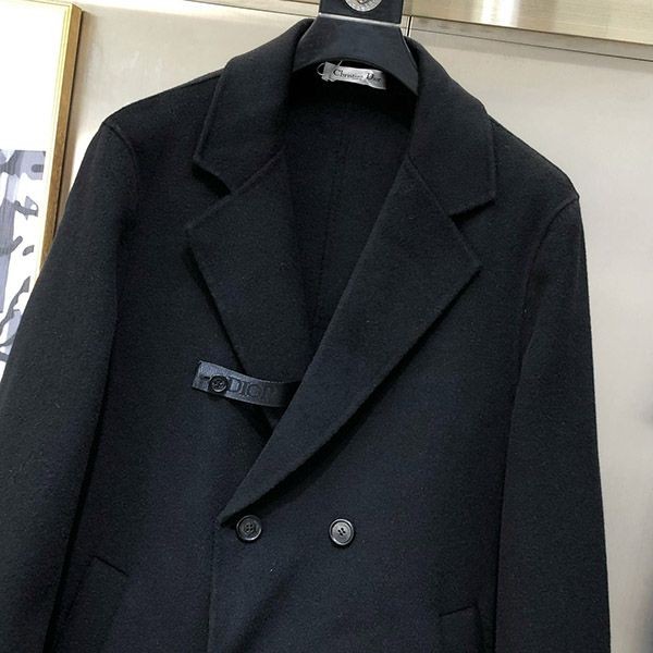 Latest and stylish Dior cropped peacoat in black deq51122