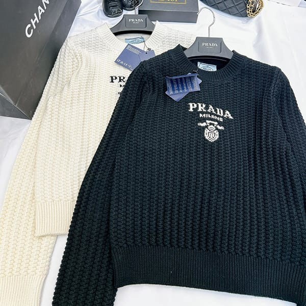 Attention ★ Prada wool x cashmere crew neck sweater copy 2 colors pup44729 Attention ★ Prada wool x cashmere crew neck sweater copy 2 colors pup44729