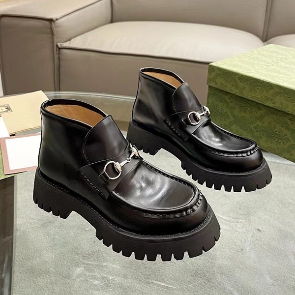 Gucci Embellished Leather Loafers Replica gus21965