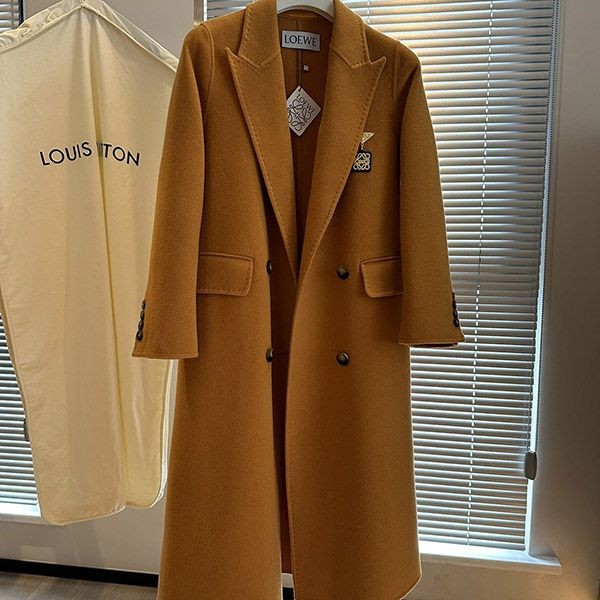 Very popular! Loewe wool and cashmere coat replica loi87652 Very popular! Loewe wool and cashmere coat replica loi87652