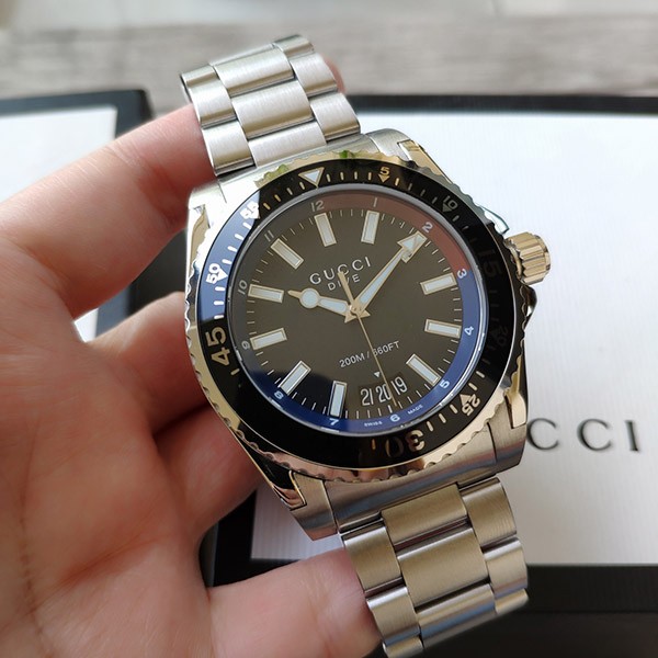 Gucci replica watch men's dive quartz gus00900