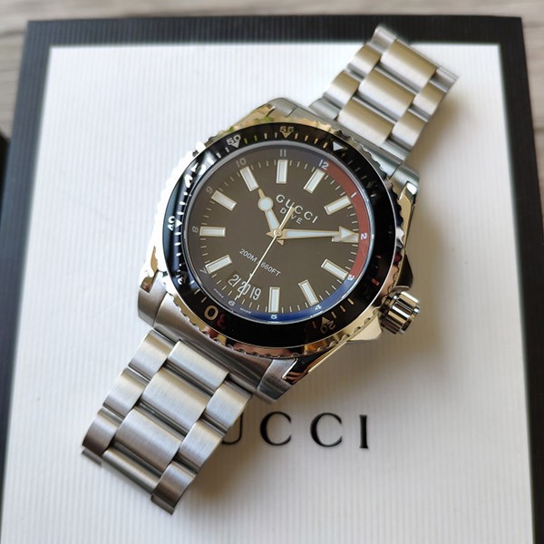 Gucci replica watch men's dive quartz gus00900