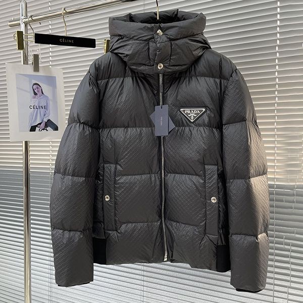 Love at first sight? Replica Prada Men's Logo Hooded Down Jacket puc69708 Love at first sight? Replica Prada Men's Logo Hooded Down Jacket puc69708