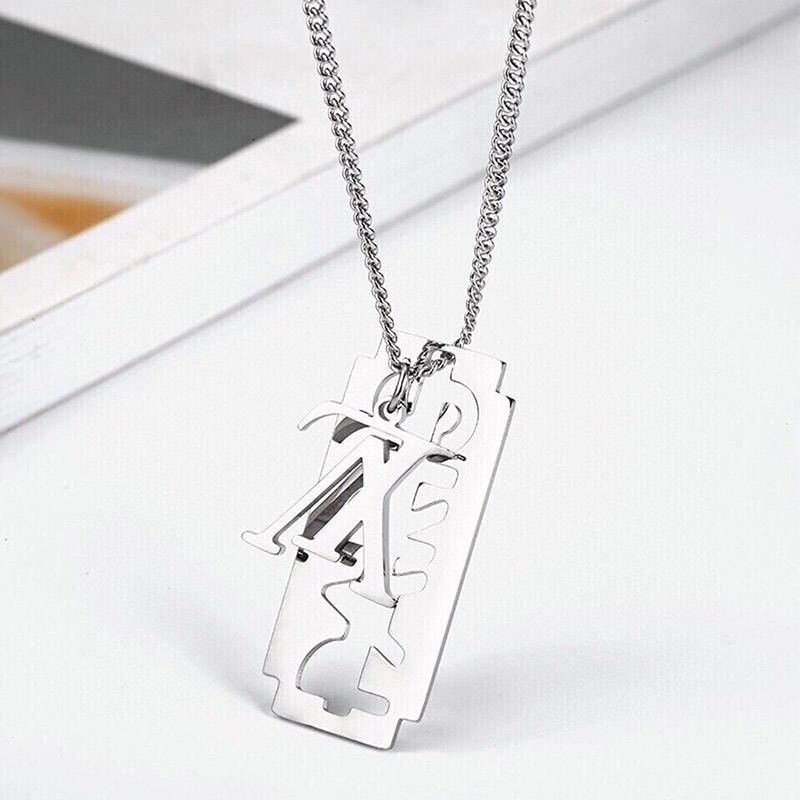 Classic Louis Vuitton Pendant Blade Replica Necklace vuu90804