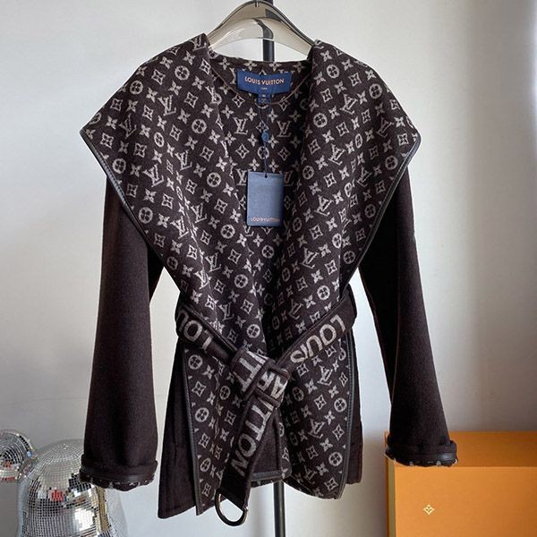 Very popular all over the world? Louis Vuitton double-breasted hooded coat replica vuk46464 Very popular all over the world? Louis Vuitton double-breasted hooded coat replica vuk46464