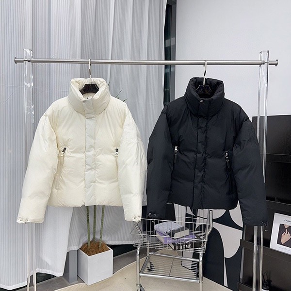 Mackage Davis Fake Cave Collared Duvet Under Jacket mav64684 Mackage Davis Fake Cave Collared Duvet Under Jacket mav64684