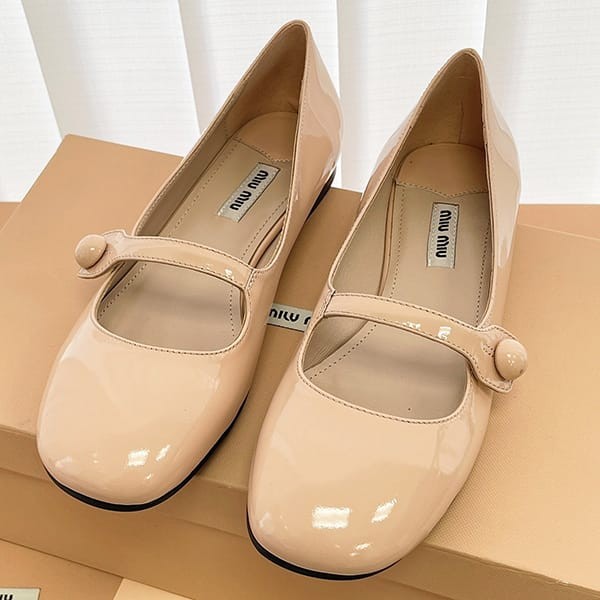 Perfect gift: Miu Miu patent leather shoes replica myx44943 Perfect gift: Miu Miu patent leather shoes replica myx44943