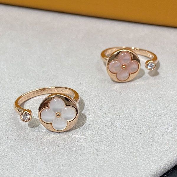 Popular all over the world? Louis Vuitton Replica Berg Star Blossom Mini Ring vuj81611 Popular all over the world? Louis Vuitton Replica Berg Star Blossom Mini Ring vuj81611