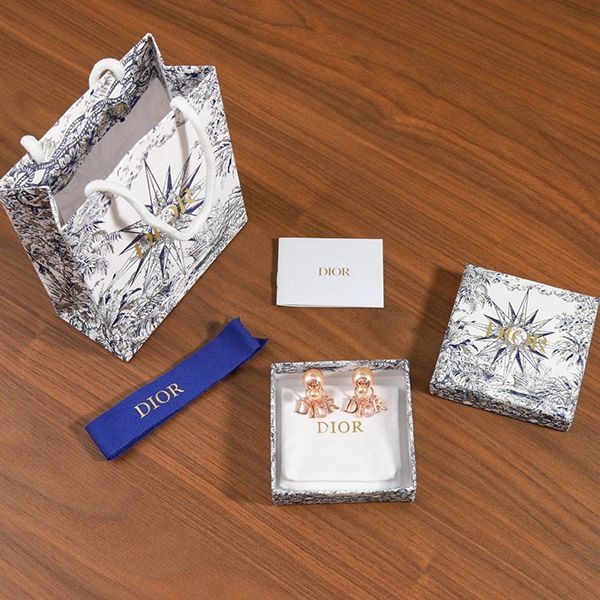 Stylish and cute Dior Tribales earrings replica dem10820