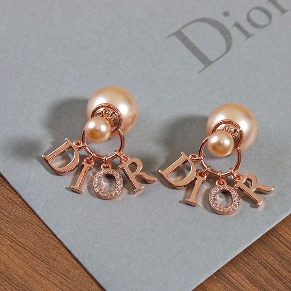 Stylish and cute Dior Tribales earrings replica dem10820