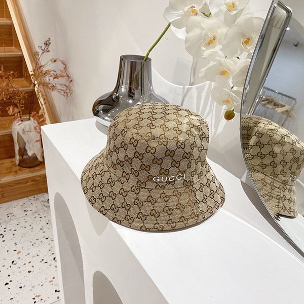 Sure to sell out: Gucci reversible GG replica horsebit bucket hat gua96968