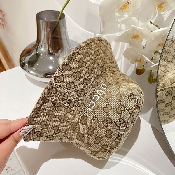 Sure to sell out: Gucci reversible GG replica horsebit bucket hat gua96968