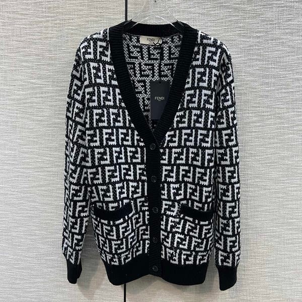 [Very versatile] Fendi copy junior chenille knit cardigan JUG142AMHAF1AJR