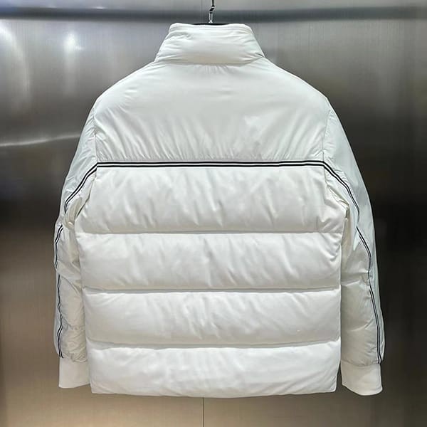 Convenient Moncler Down Jacket Replica Logo Short moi32105