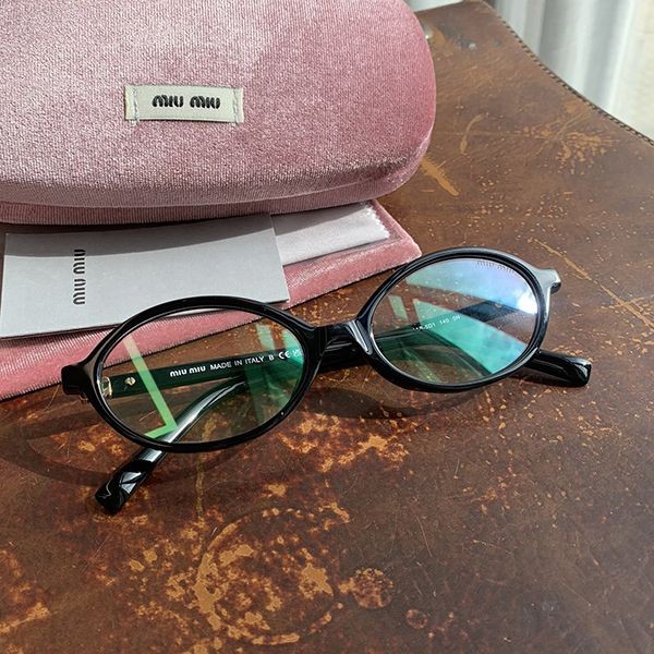 Classic [Miu Miu] Runway Sunglasses Replica myo55323