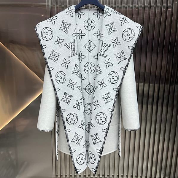 Cute Louis Vuitton Reversible Mahina Monogram Long Coat Replica 1AAK2M Cute Louis Vuitton Reversible Mahina Monogram Long Coat Replica 1AAK2M