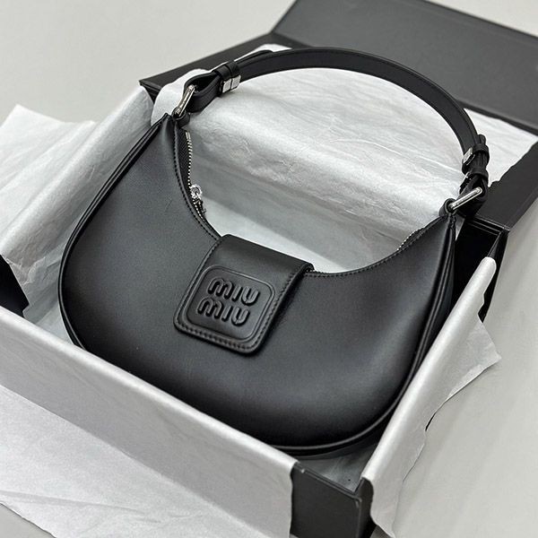 The hottest topic! Miu Miu Nappa Leather Shoulder Fake Shoulder Bag MYR05951 The hottest topic! Miu Miu Nappa Leather Shoulder Fake Shoulder Bag MYR05951