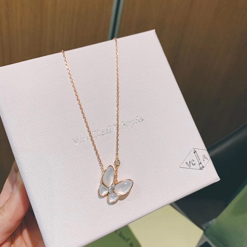 Eye-catching color Van Cleef & Arpels Two Butterfly Pendant VCARO8FO00