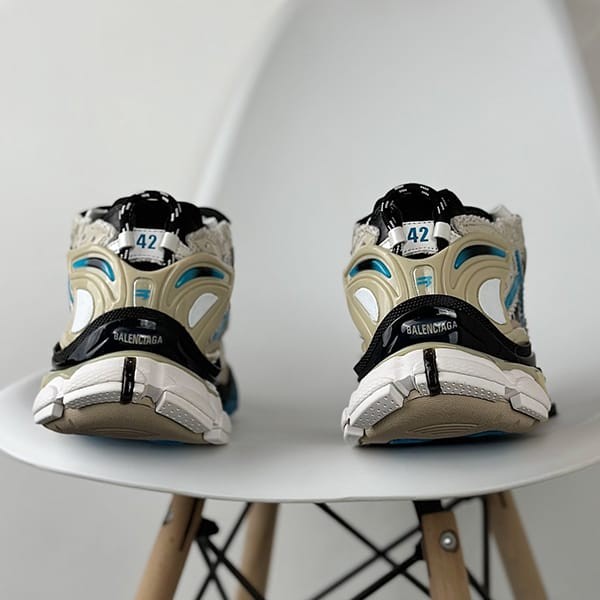 The latest and fashionable Balenciaga mesh and nylon runner sneakers, fake 677403W3RB39891