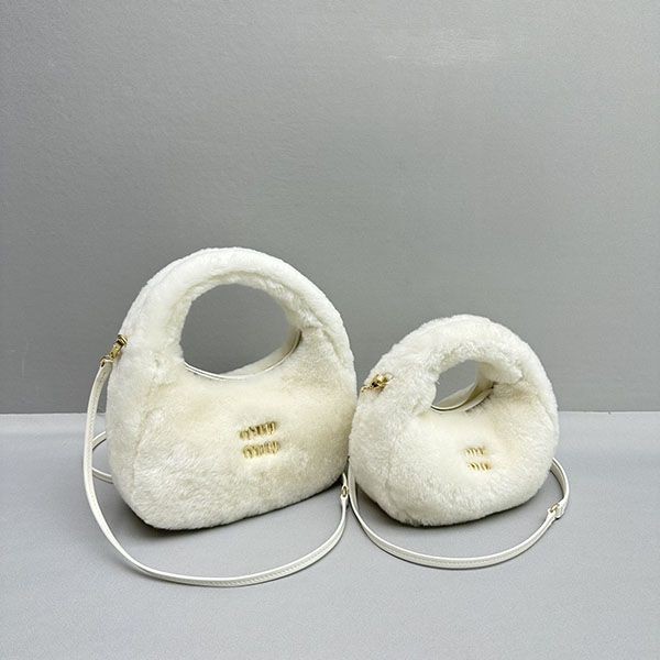 Miu Miu Sheep Fur Hobo Bag Shoulder myn28822 Miu Miu Sheep Fur Hobo Bag Shoulder myn28822