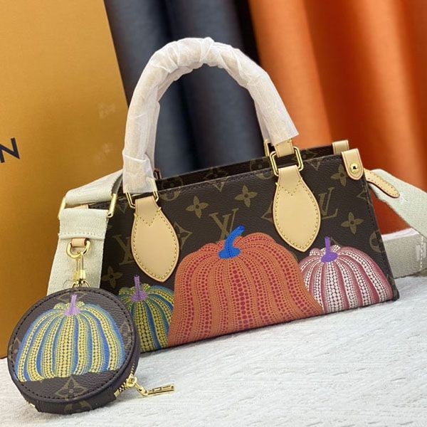 I definitely want it! Louis Vuitton On the Go EAST WEST handbag vug95902 I definitely want it! Louis Vuitton On the Go EAST WEST handbag vug95902