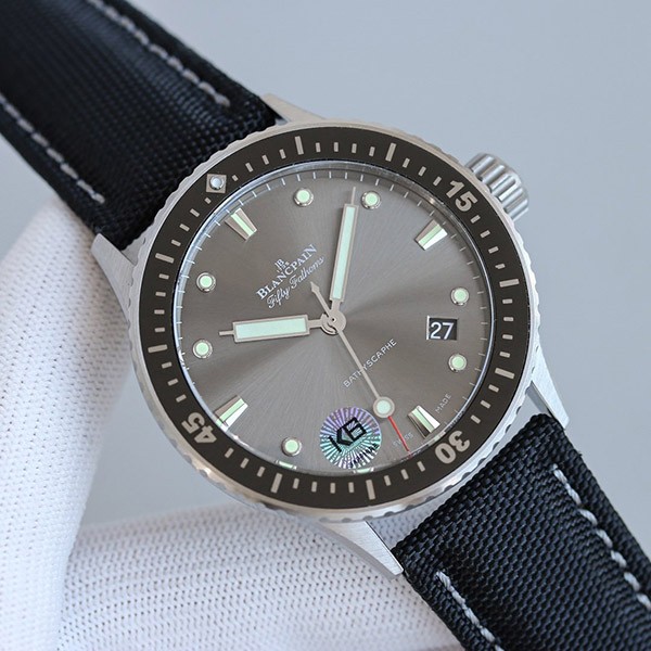 The rapidly growing popularity of Blancpain replica Fifty Fathoms Bathyscaphe bli31693