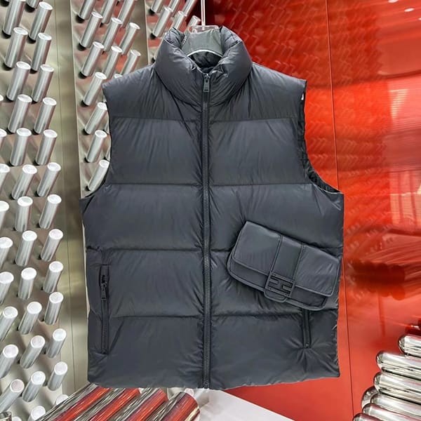 Fendi Replica Reversible Gilet Down Vest fet87145, popular all over the world