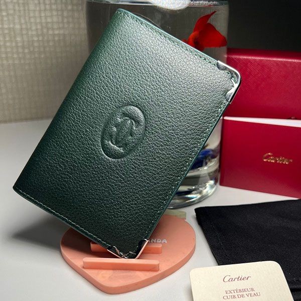 I definitely want it! Cartier Trend Green 6 fake credit kaa93558