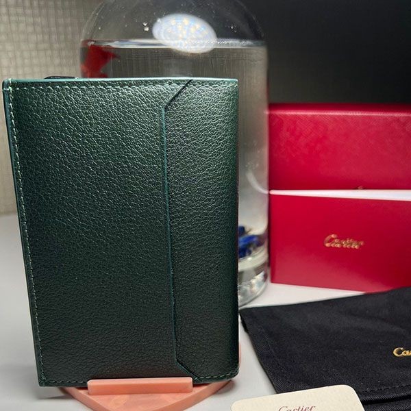 I definitely want it! Cartier Trend Green 6 fake credit kaa93558