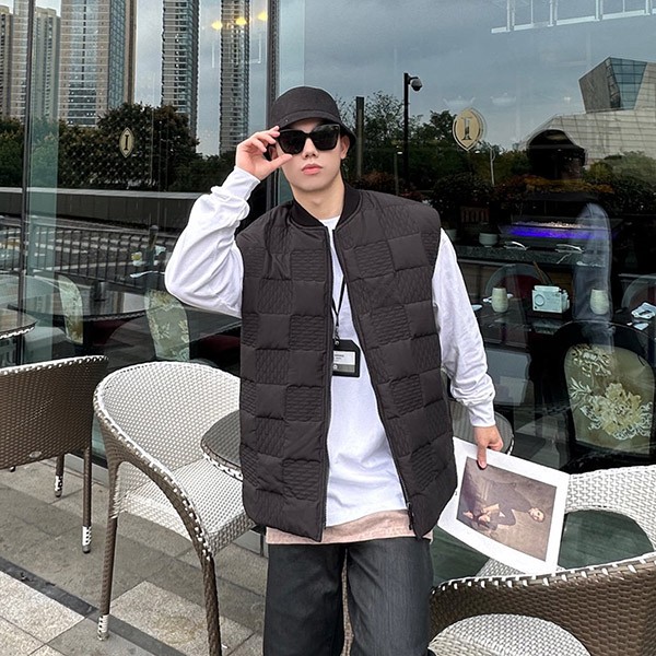 Louis Vuitton Damier Quilted Vest Replica vub48499 Louis Vuitton Damier Quilted Vest Replica vub48499